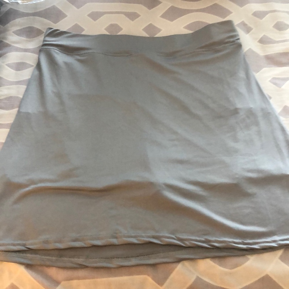2 sport skort one black one silver gray size L